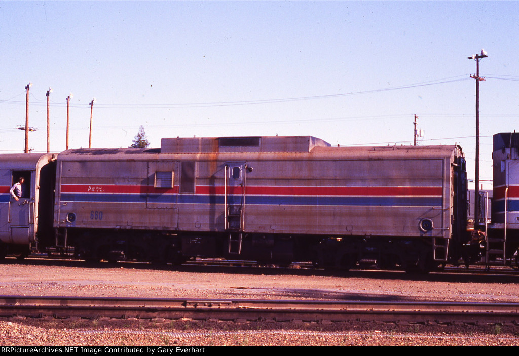AMTK Heater Car #660 - Amtrak